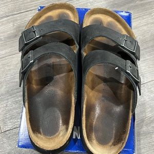 Birkenstock Arizona CT Black size 43 used and in great condition.